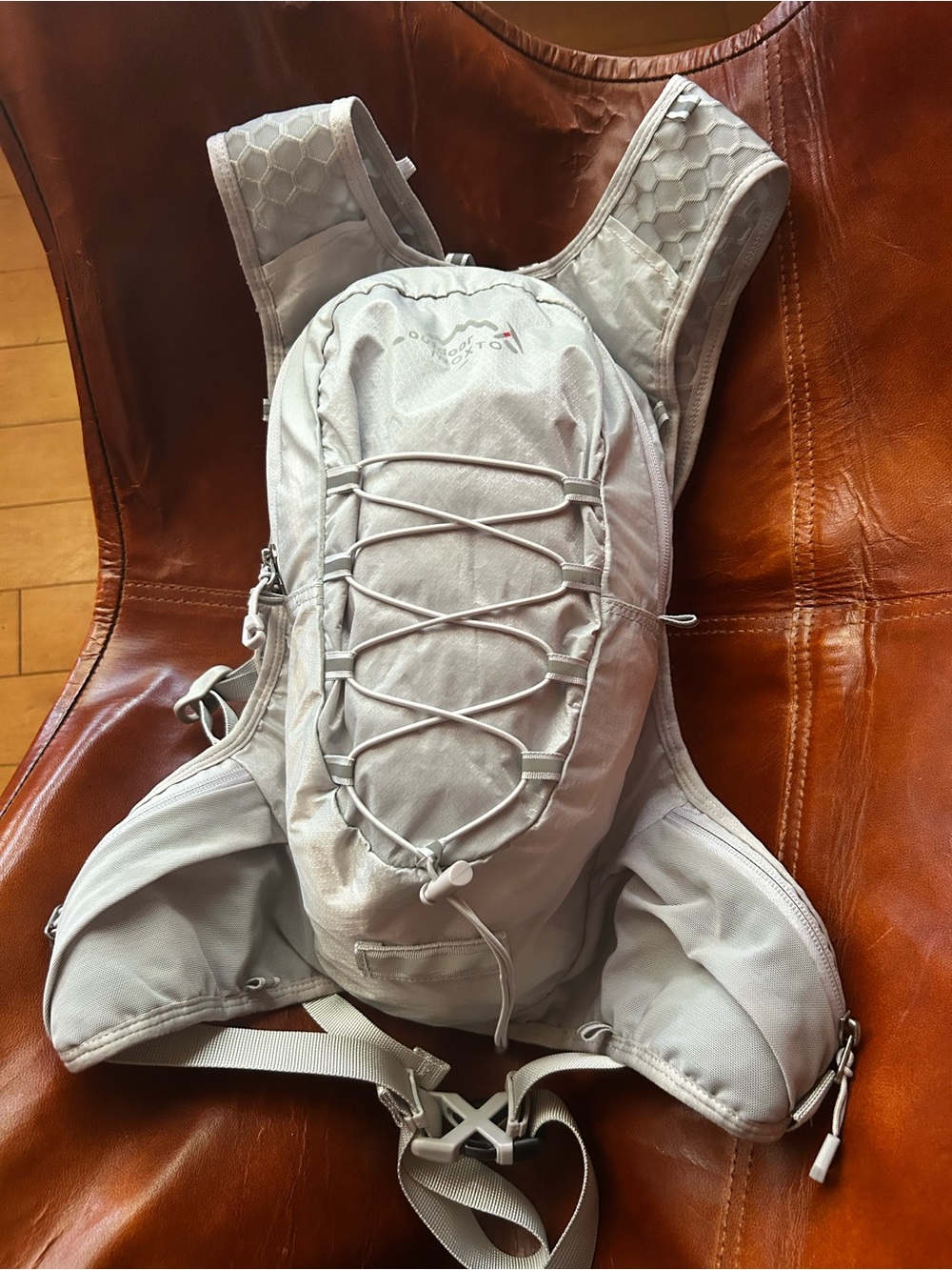 Outdoor Inoxto Light Gray Hydration Running Backpack